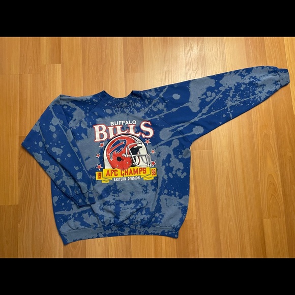 Tops - Vintage Bleached Buffalo Sweatshirt